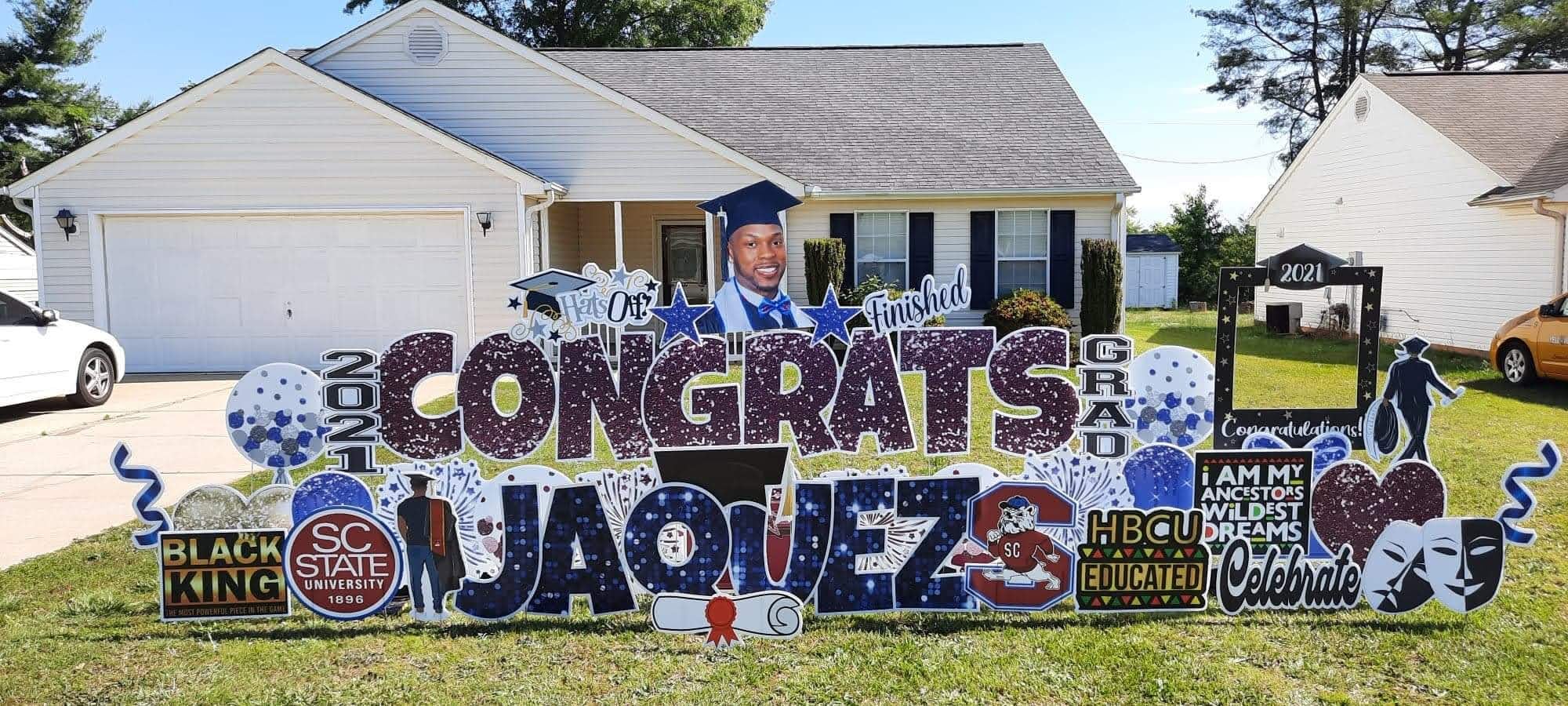 Black King Graduate Yard Card